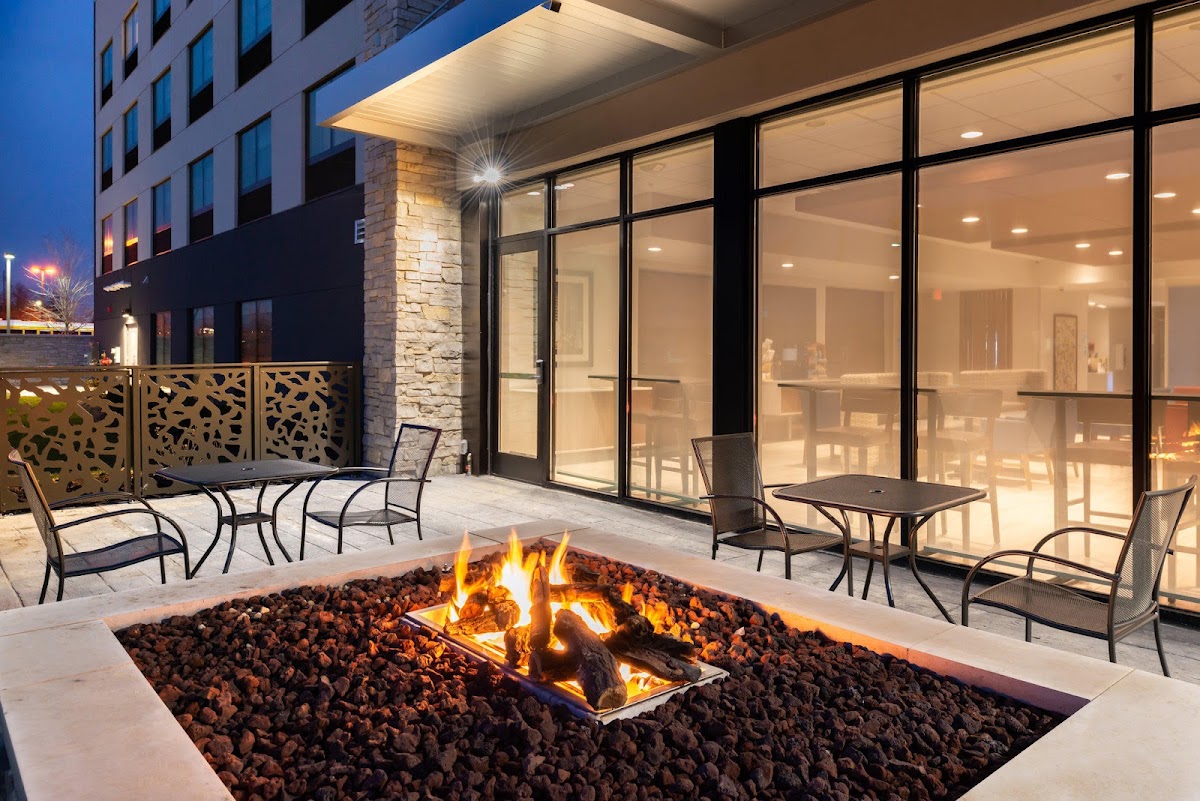 Holiday Inn Express & Suites Romeoville - Joliet North by IHG