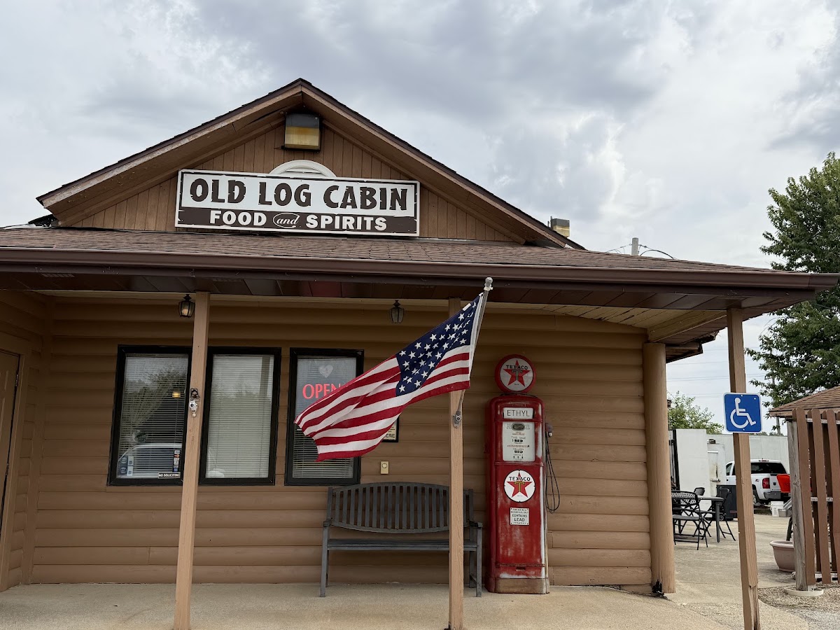 Old Log Cabin