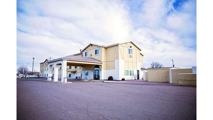 Super 8 by Wyndham Holbrook
