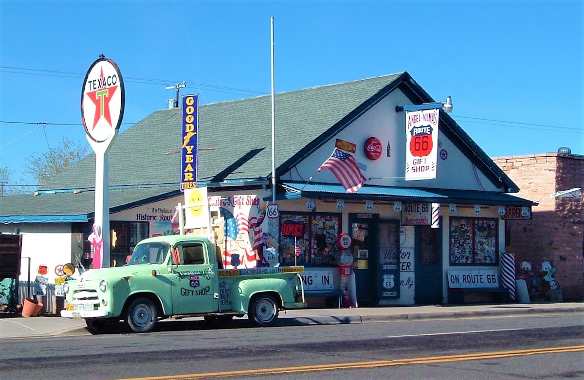 Angel & Vilma Delgadillo's Original Route 66 Gift Shop