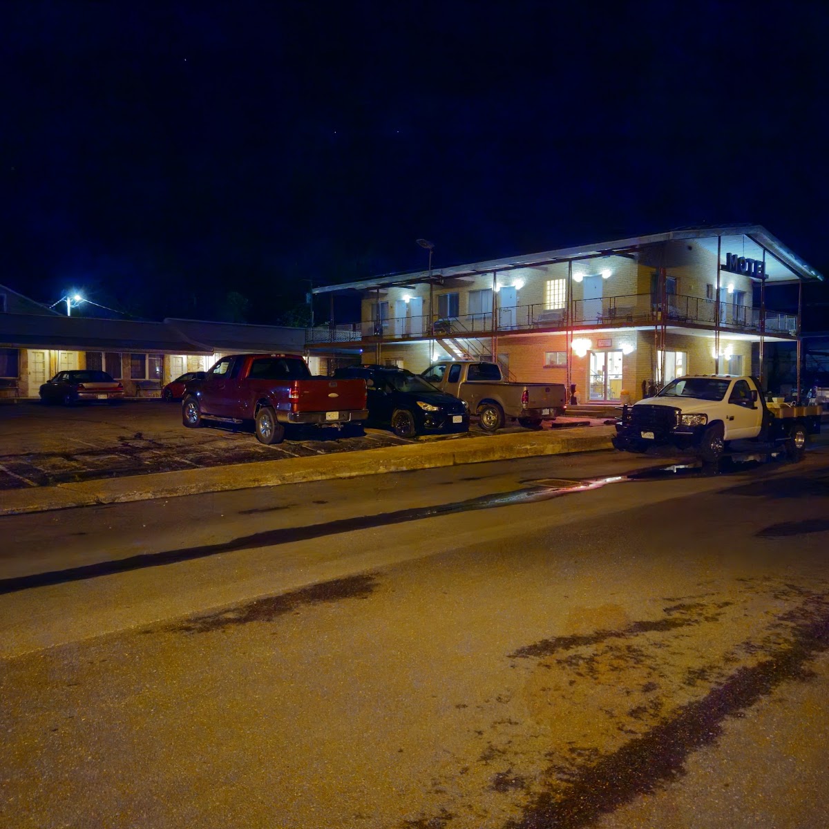 Malone's Motel