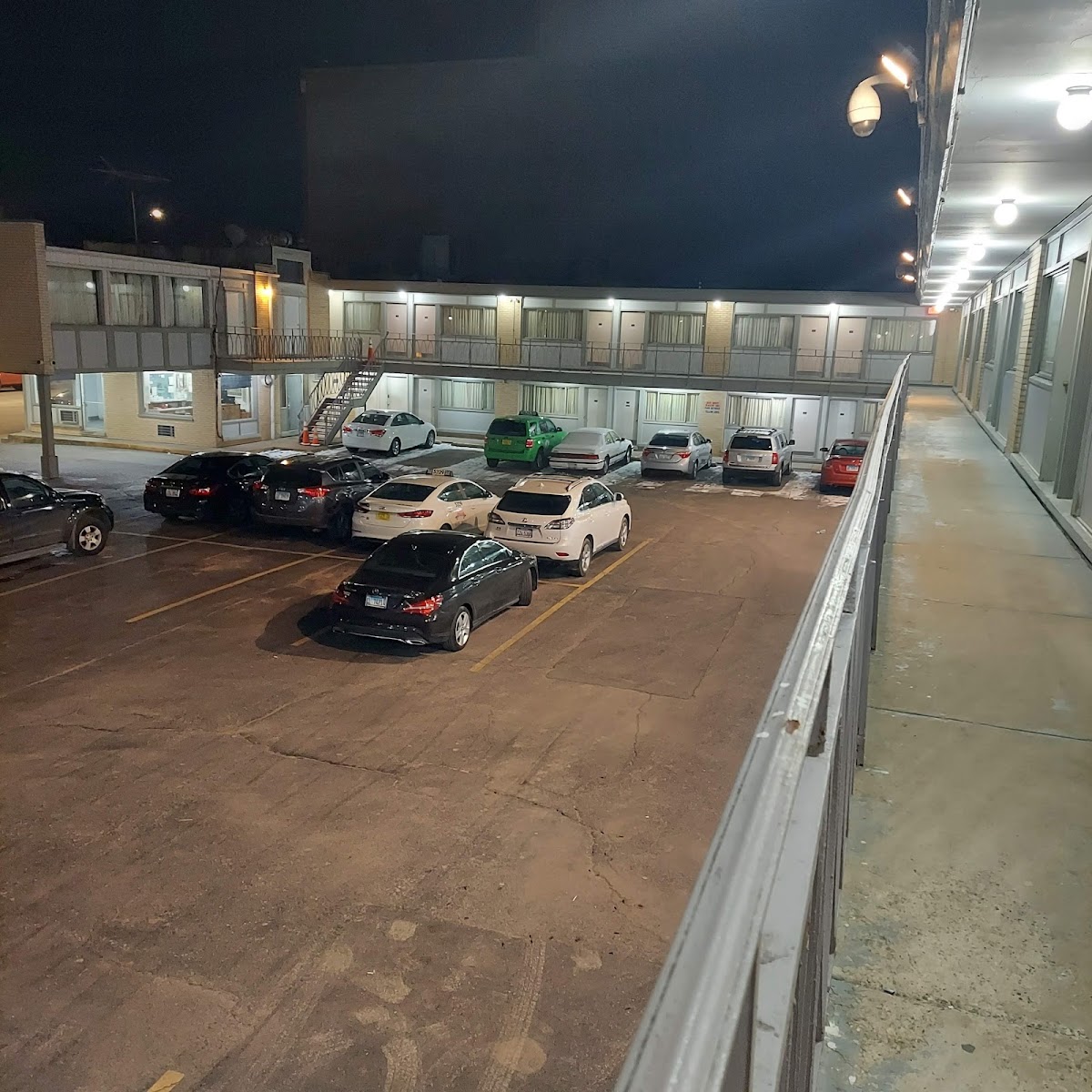 Summit Motel