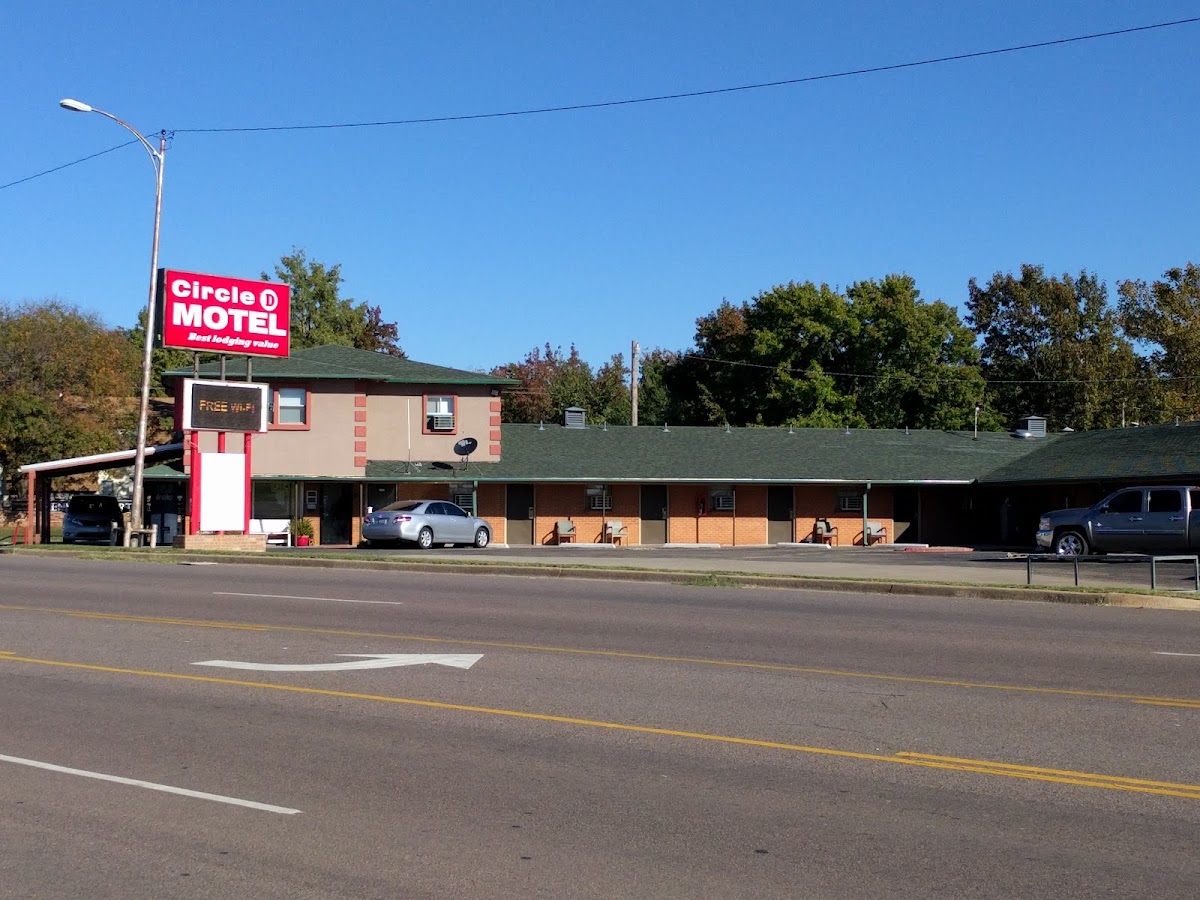 Circle D Motel