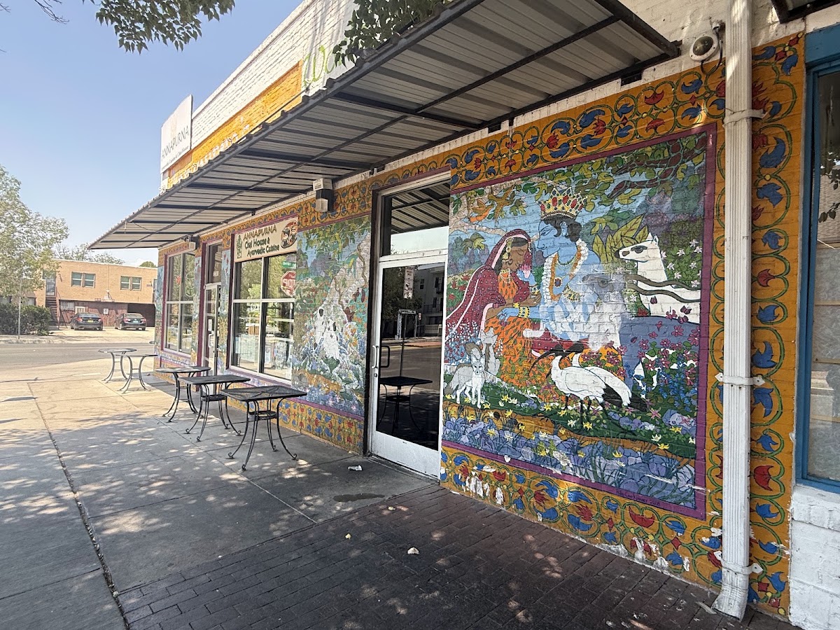 Annapurna’s World Vegetarian Café