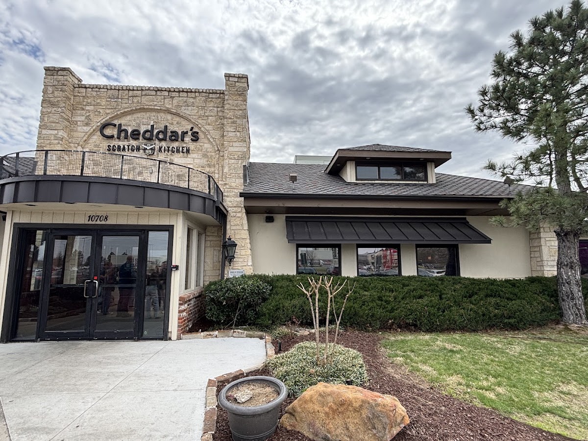 Cheddar's Scratch Kitchen