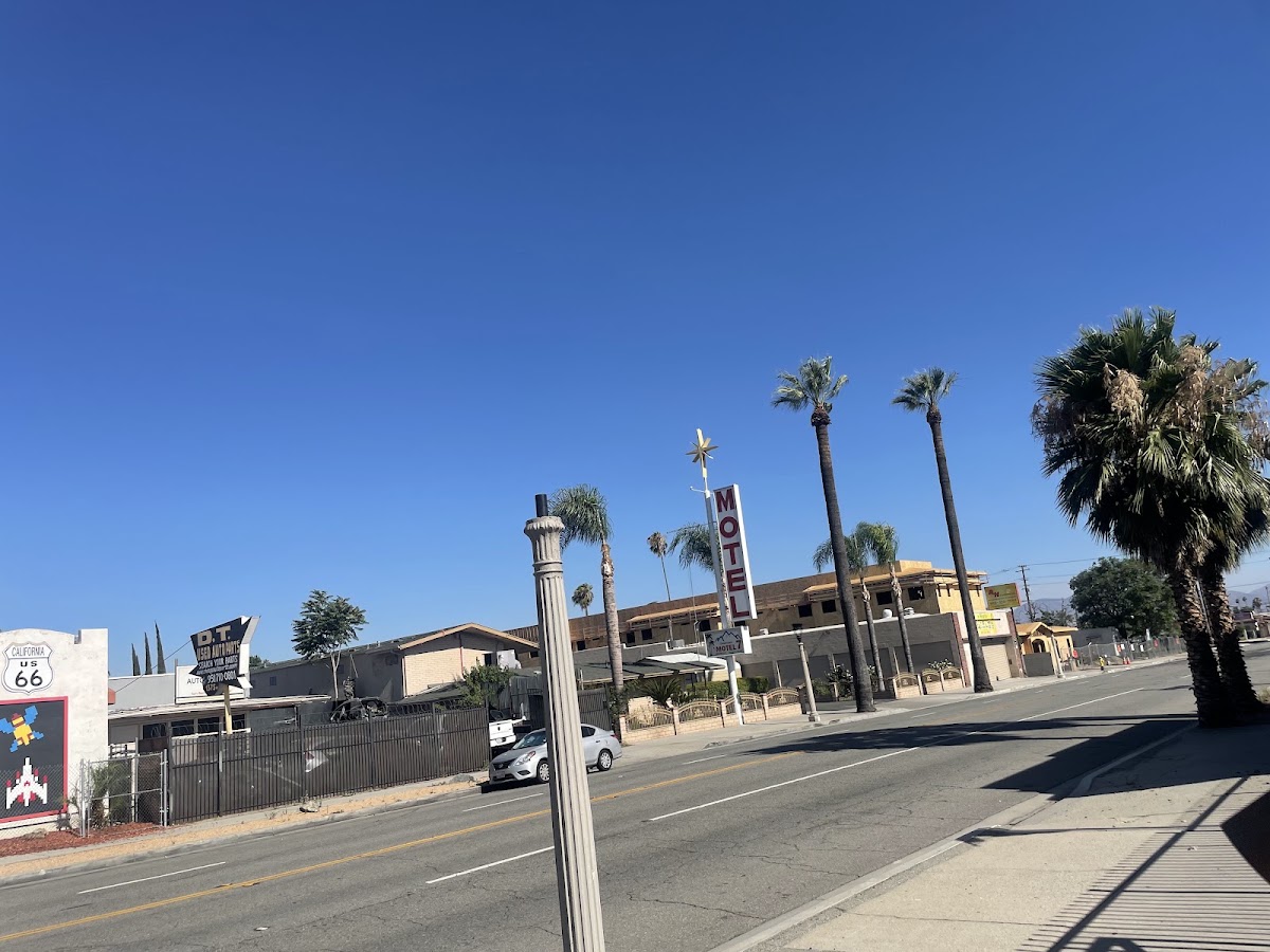 Downtown Motel 7