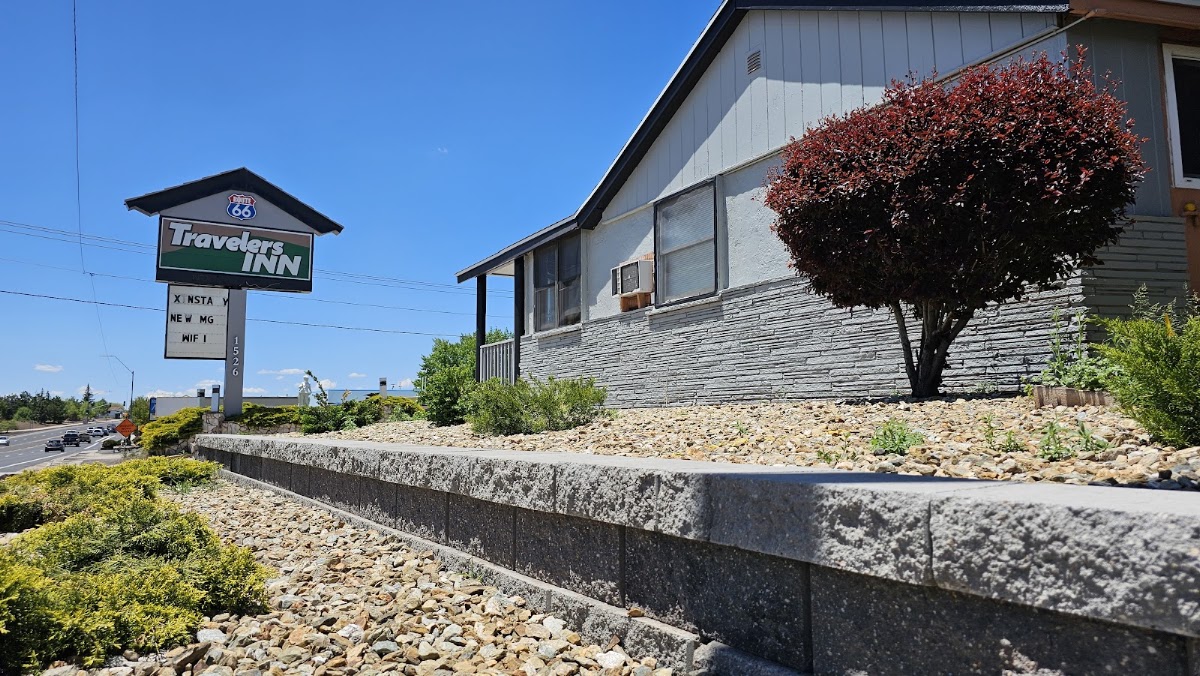 Travelers Inn