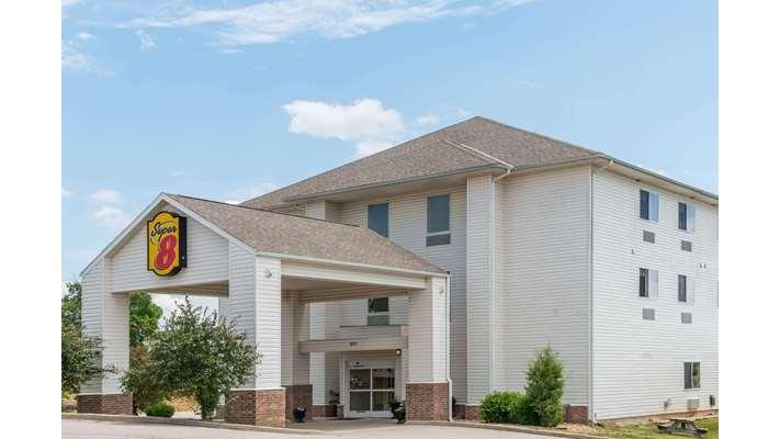 Super 8 by Wyndham Rolla