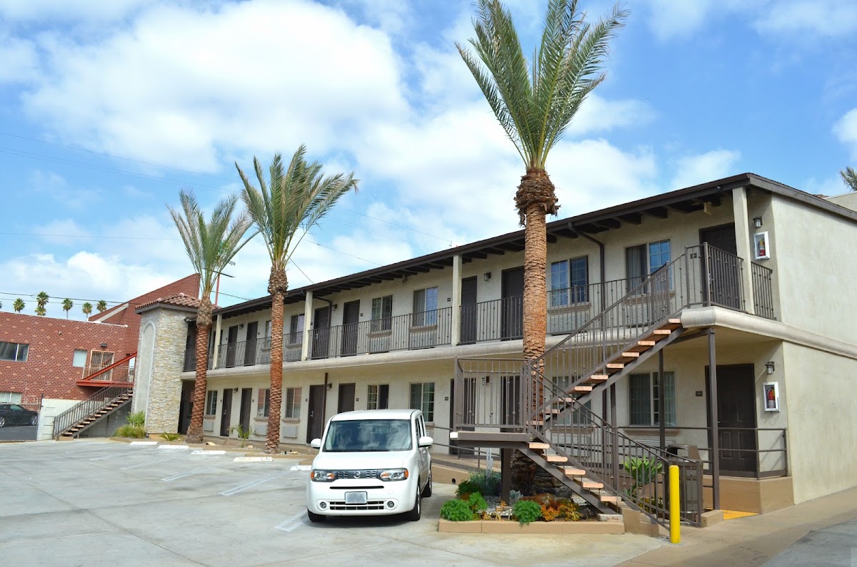 Tuscan Garden Inn
