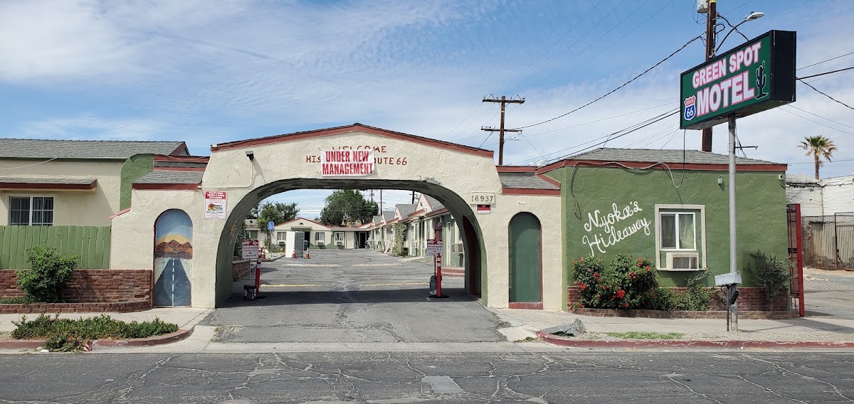 Green Spot Motel
