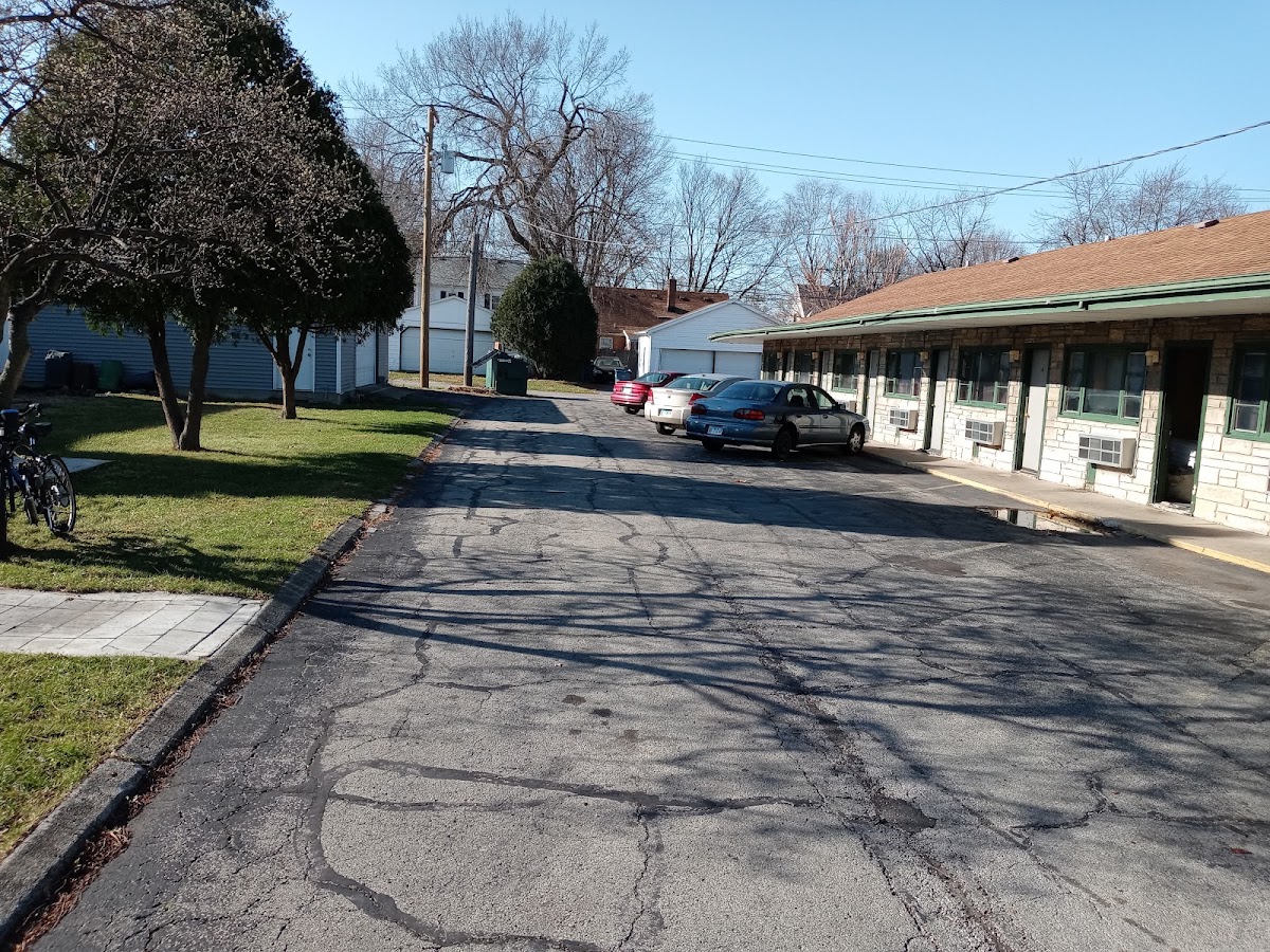 Model Motel