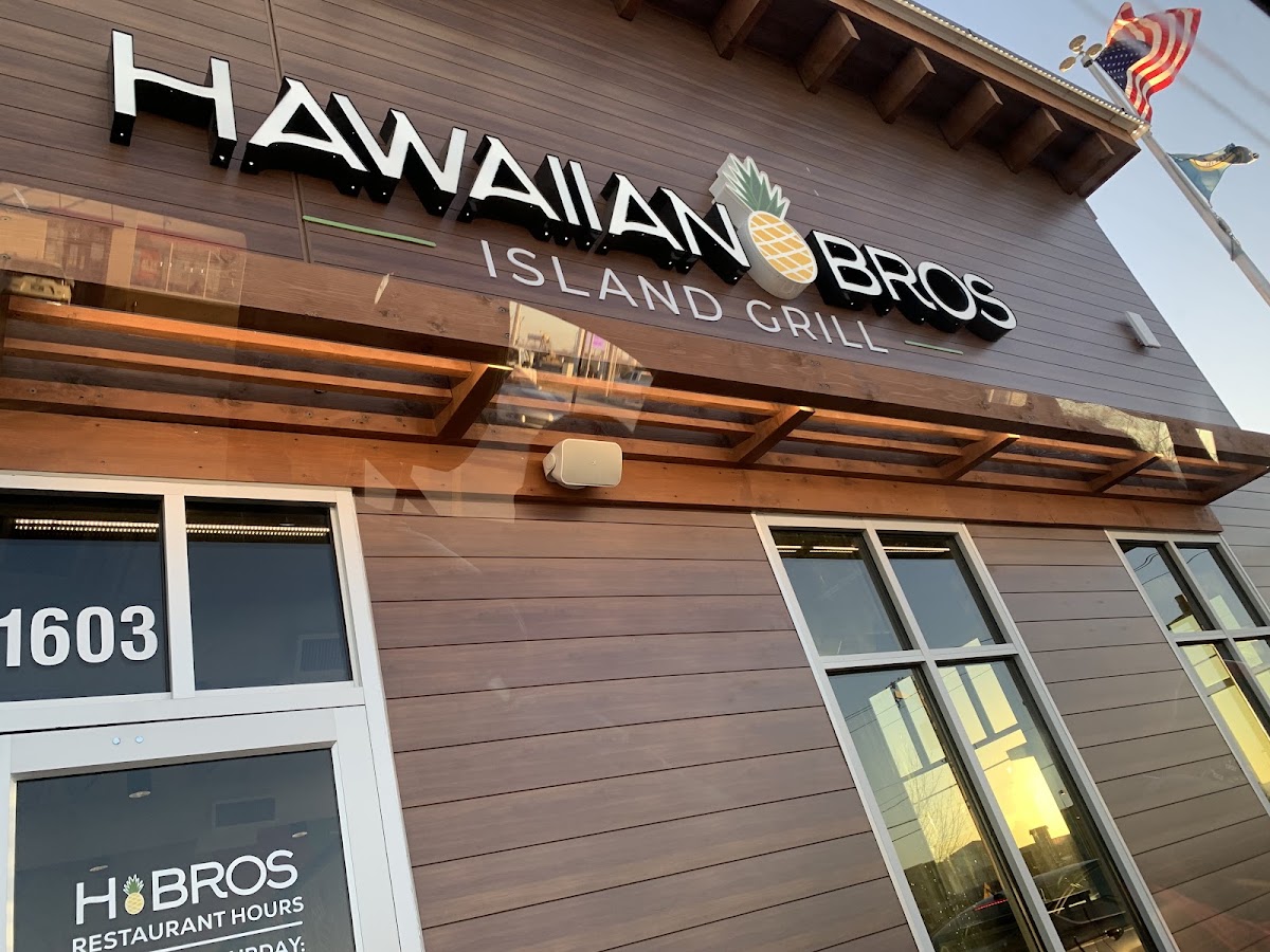 Hawaiian Bros Island Grill