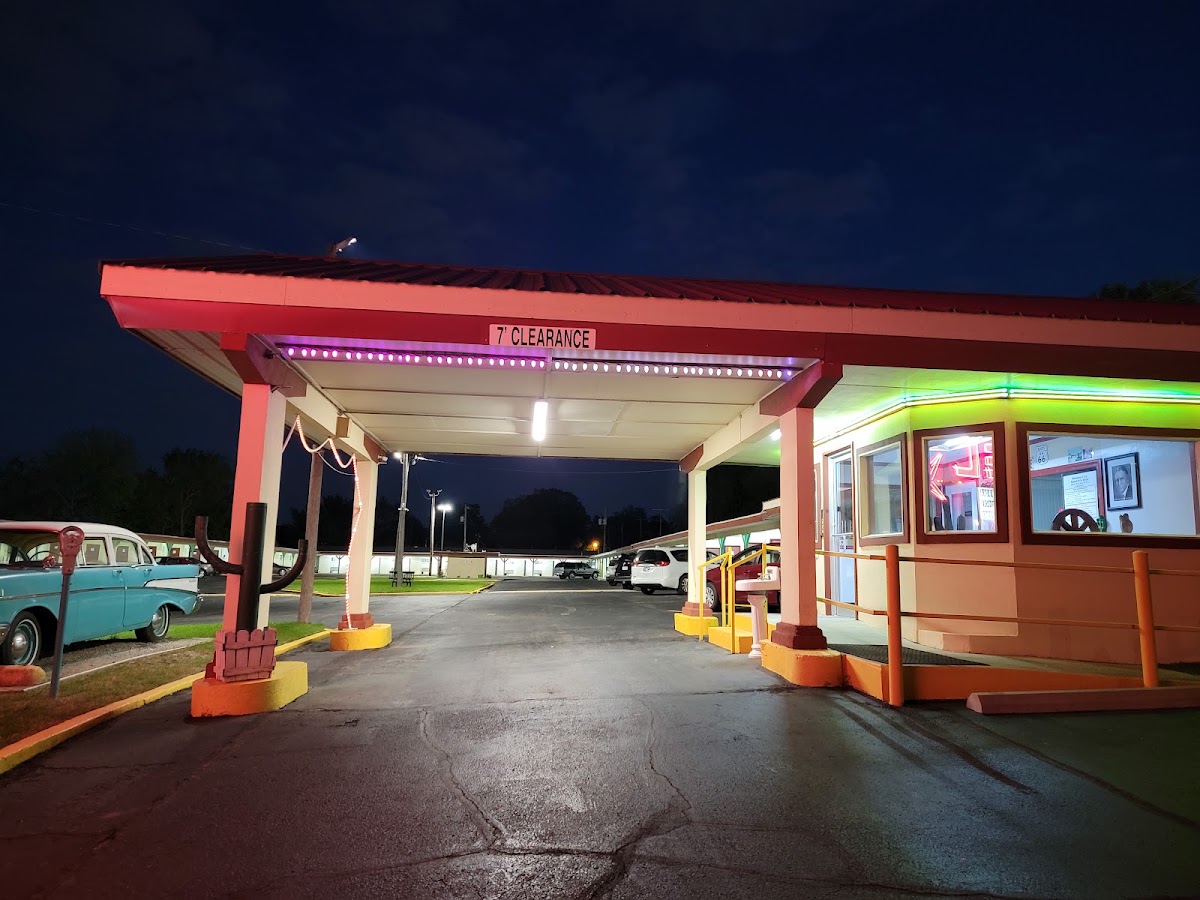 Desert Hills Motel