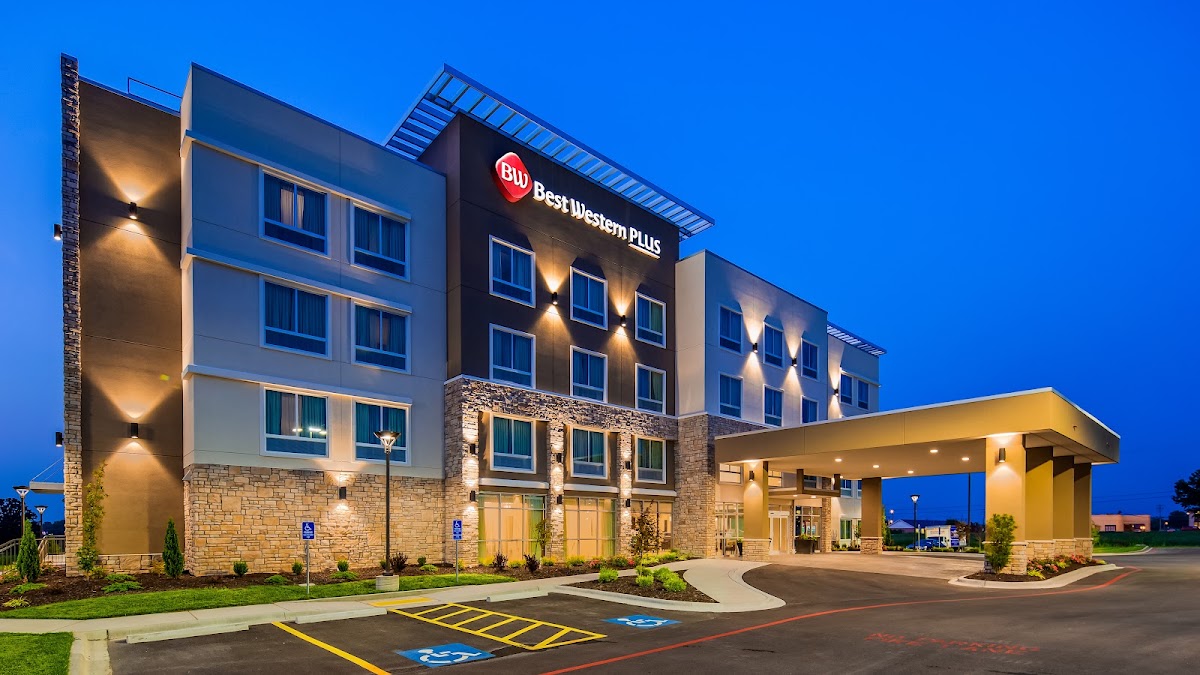 Best Western Plus Bolivar Hotel & Suites