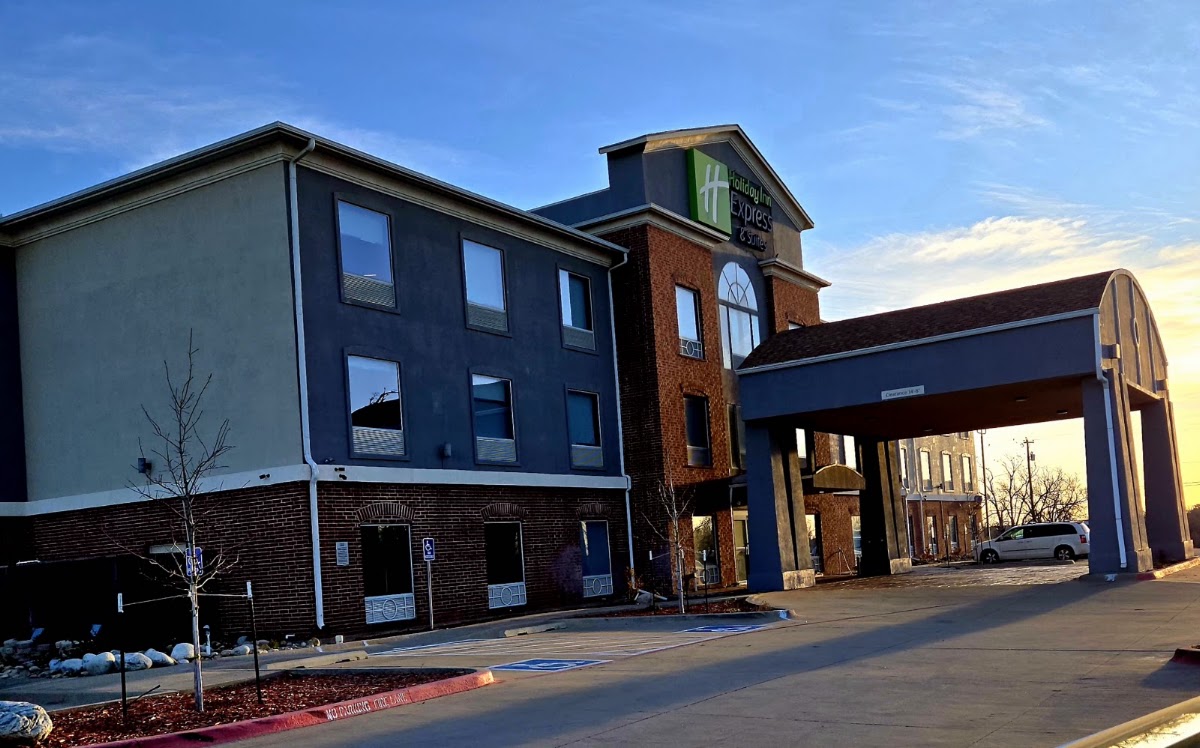 Holiday Inn Express & Suites North Shamrock TX