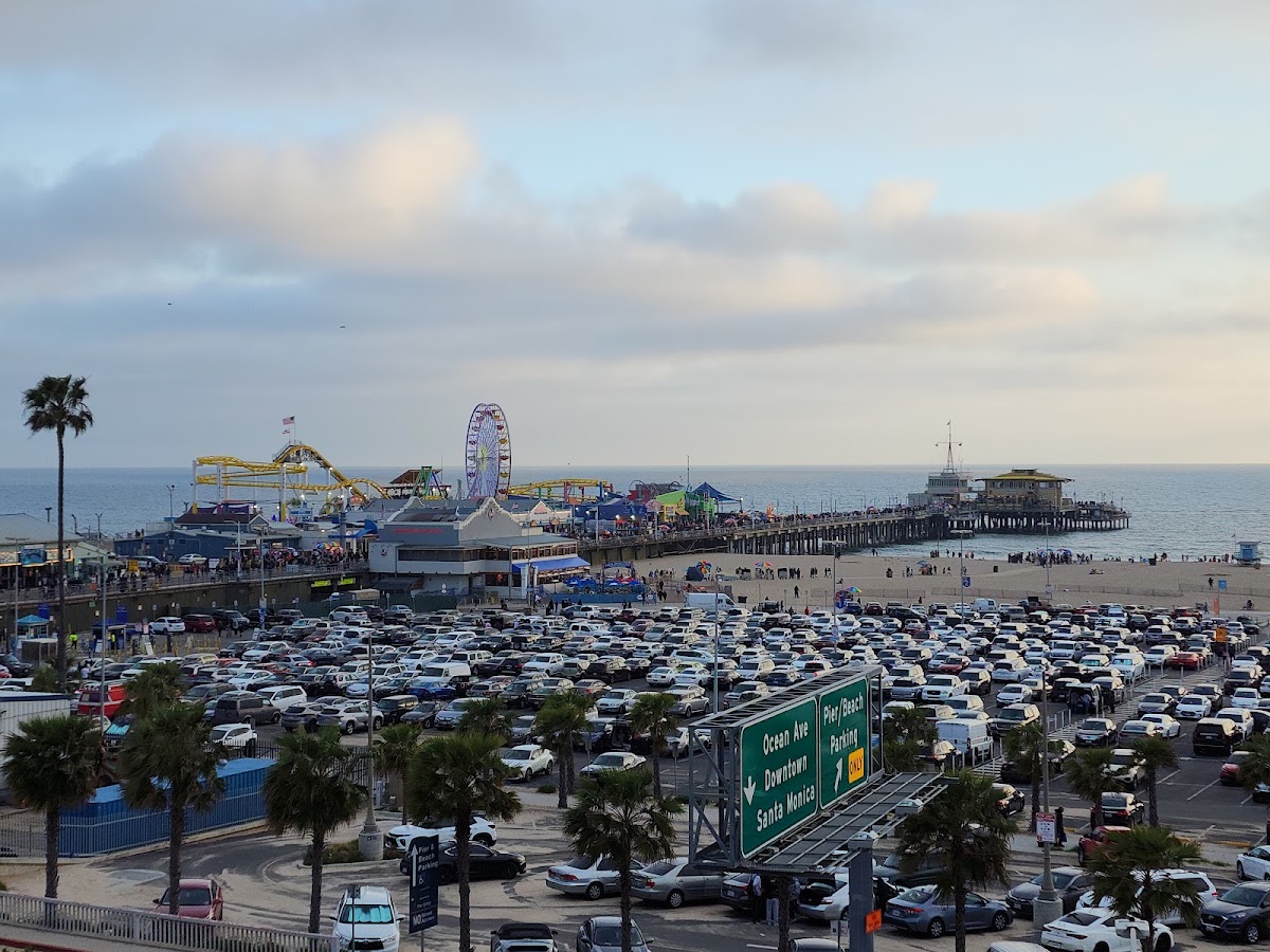 Santa Monica Visitor Information Kiosk