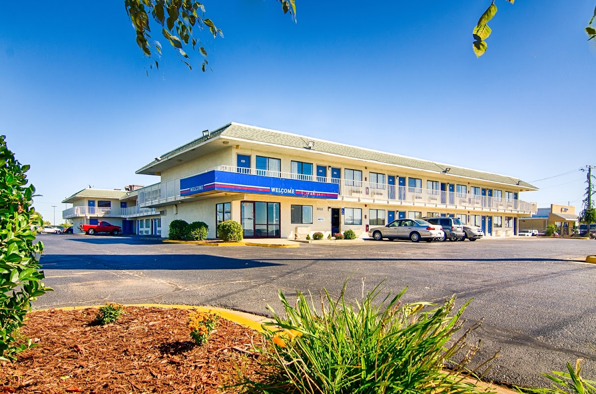 Motel 6 Joplin, MO