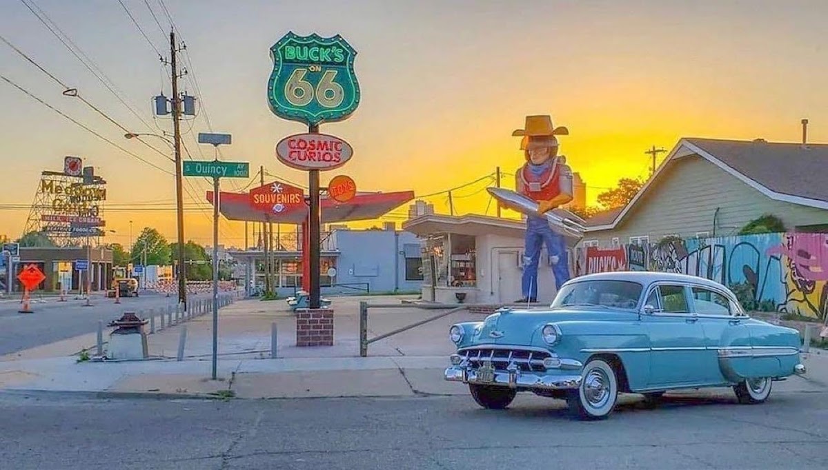Buck Atom's Cosmic Curios on 66