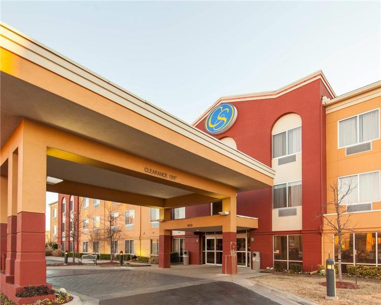 Comfort Suites Tulsa Central