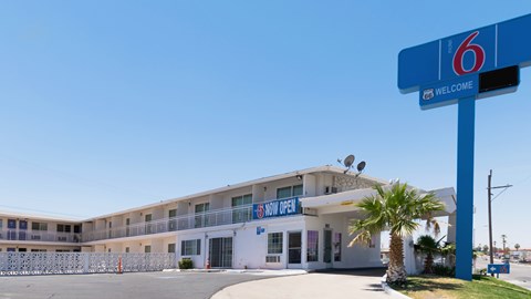 Motel 6 Barstow, CA - Route 66