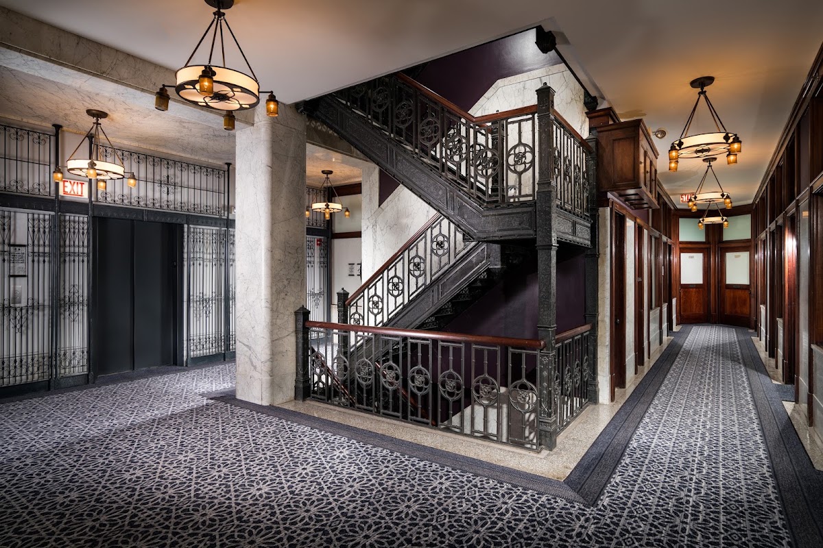 Staypineapple, An Iconic Hotel, The Loop Chicago
