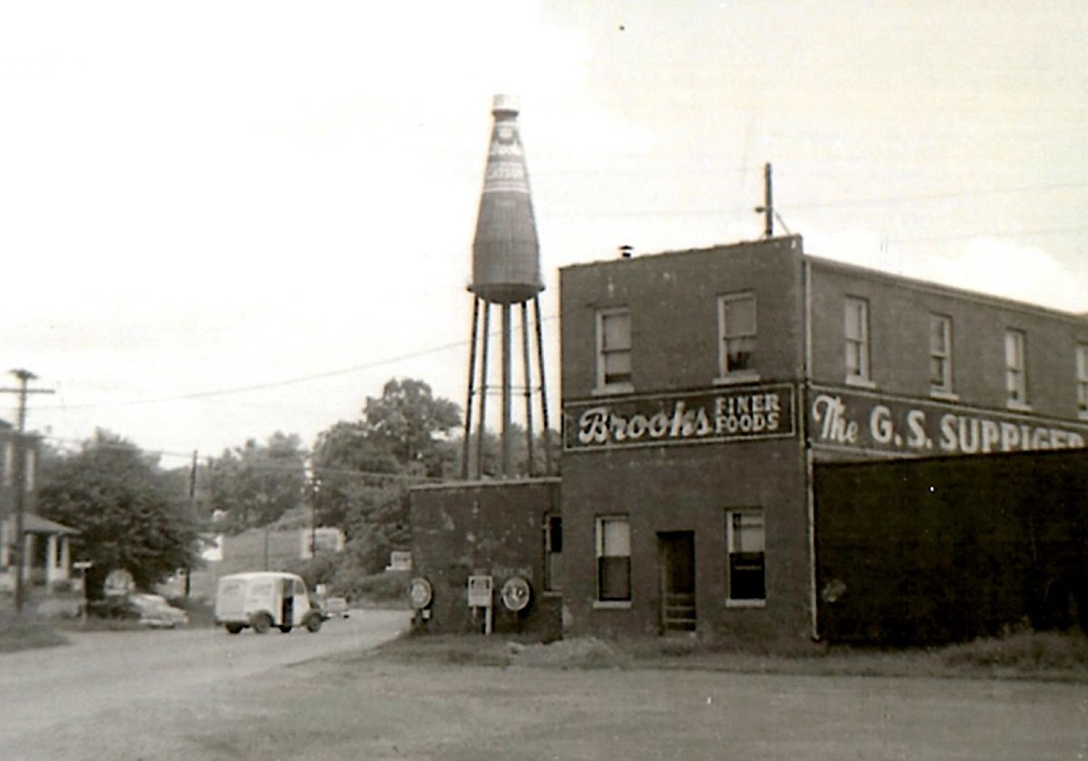 Worlds Largest Catsup Bottle