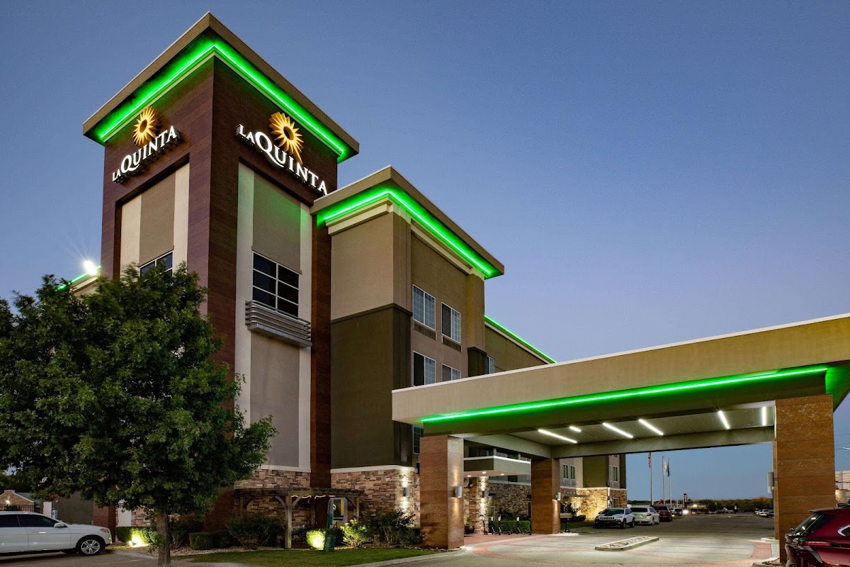 La Quinta Inn & Suites by Wyndham - Tulsa - Catoosa Route 66