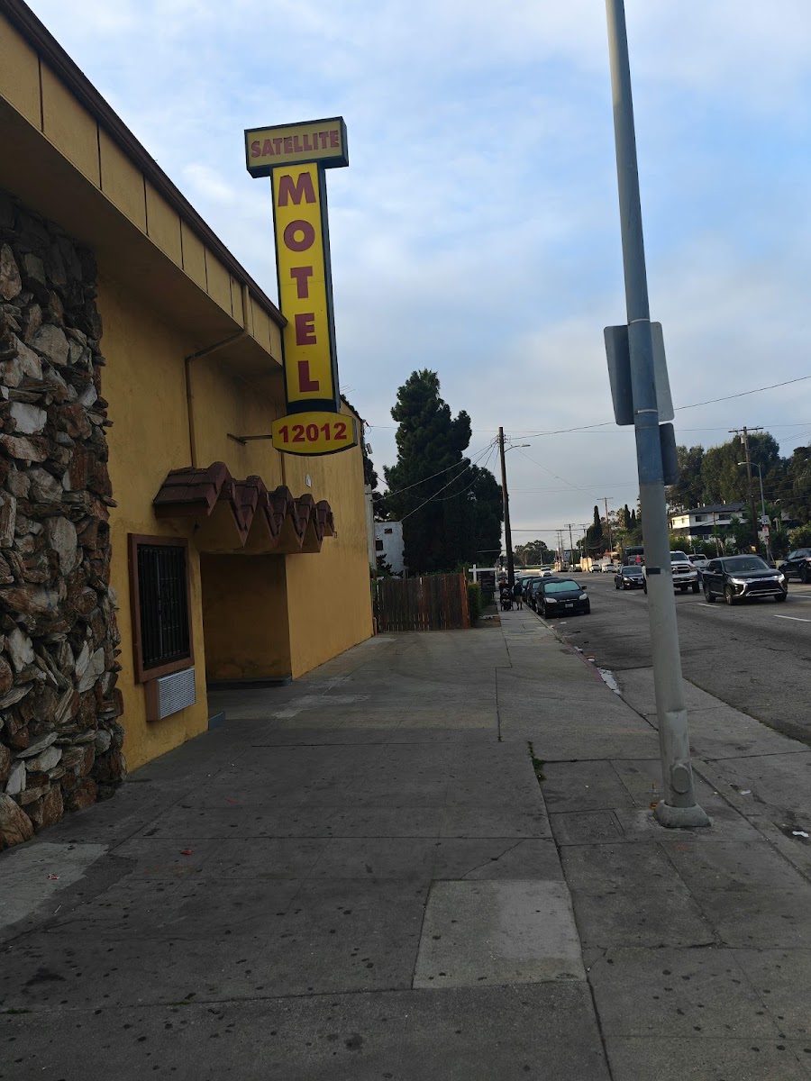Satellite Motel
