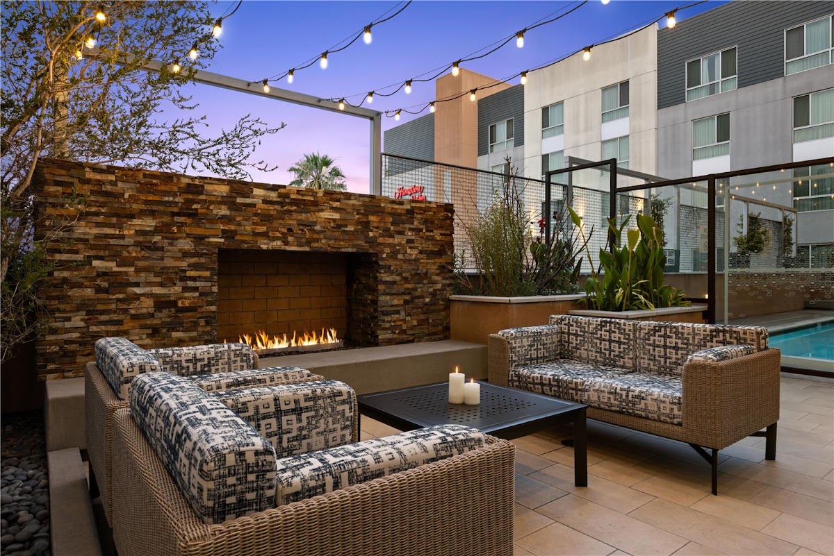 Hampton Inn and Suites Los Angeles - Glendale