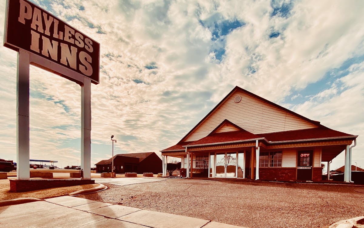 Payless Inn