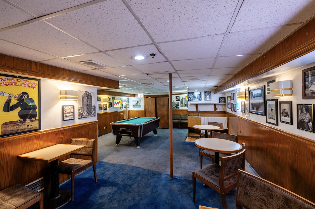 Cardozo's Pub