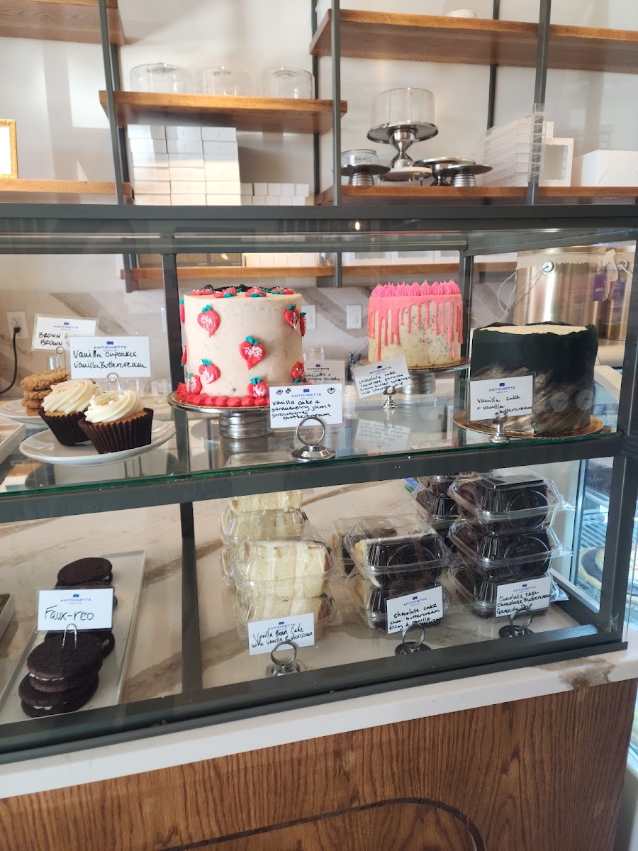 Antoinette Bakery & Cafe