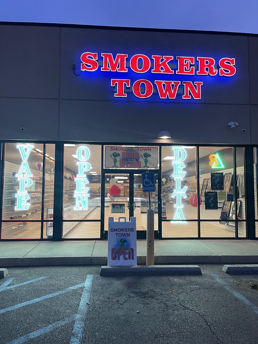 Smokers Town (Tobacco & Vape )