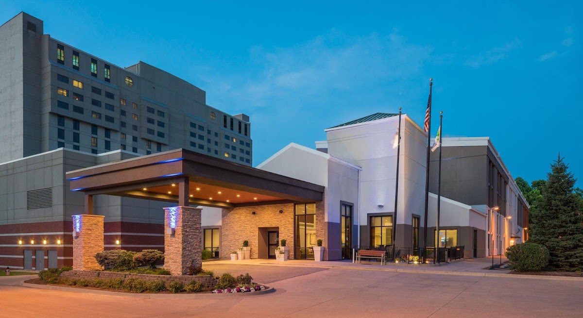 Holiday Inn Express & Suites Springfield by IHG