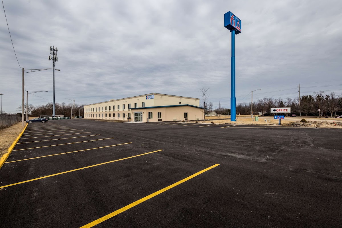 Motel 6 Peoria, IL