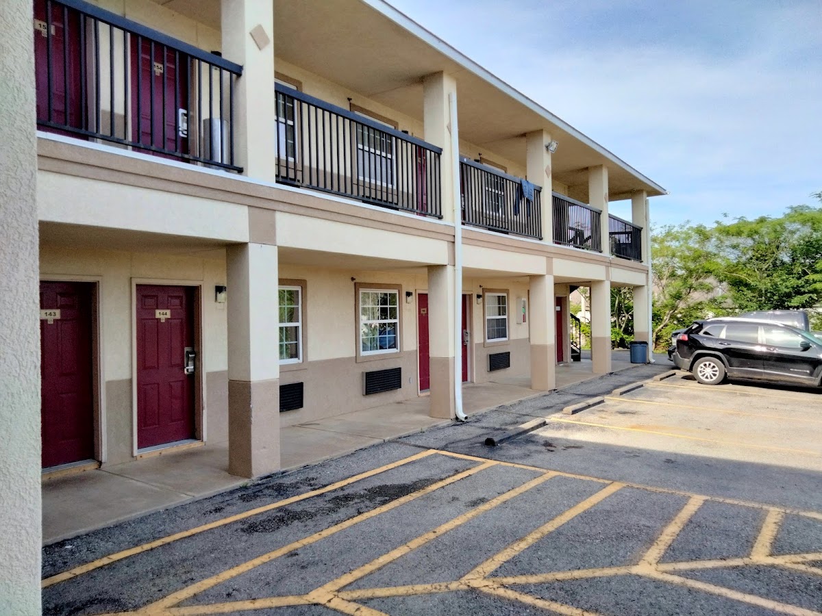 HiWay Inn Express