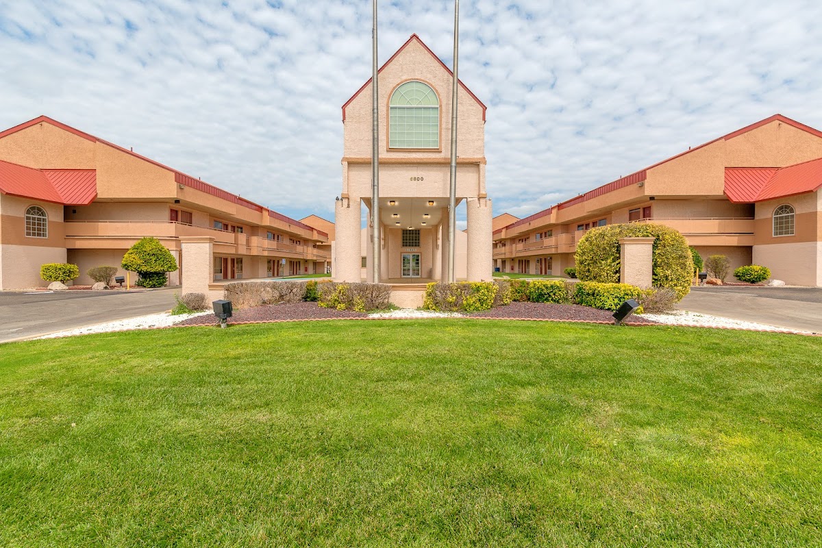 HomeTowne Studios Amarillo West
