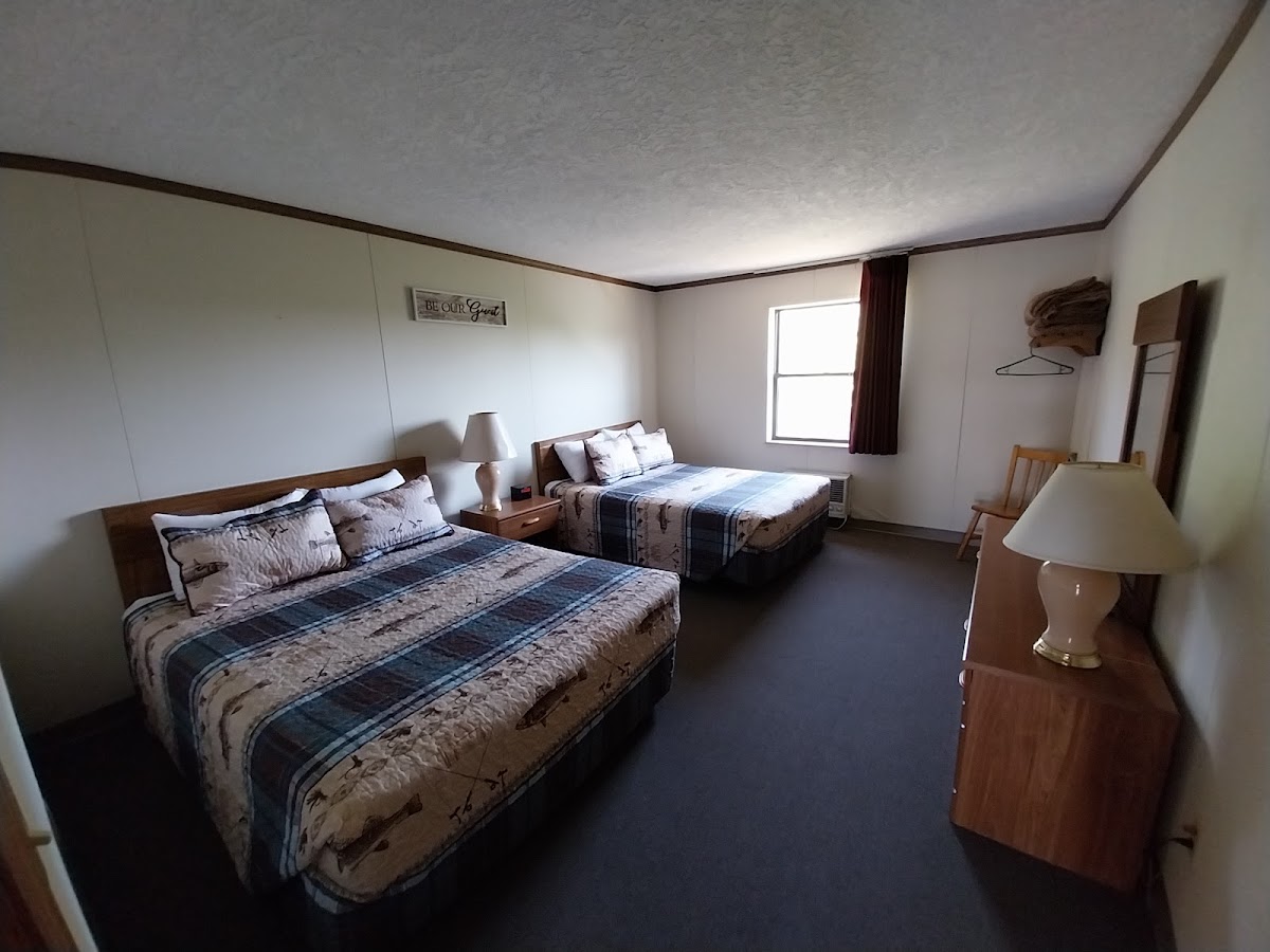 Bennett Spring Inn