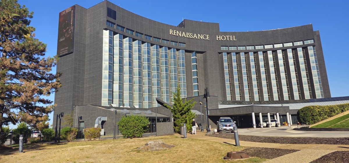 Renaissance St. Louis Airport Hotel