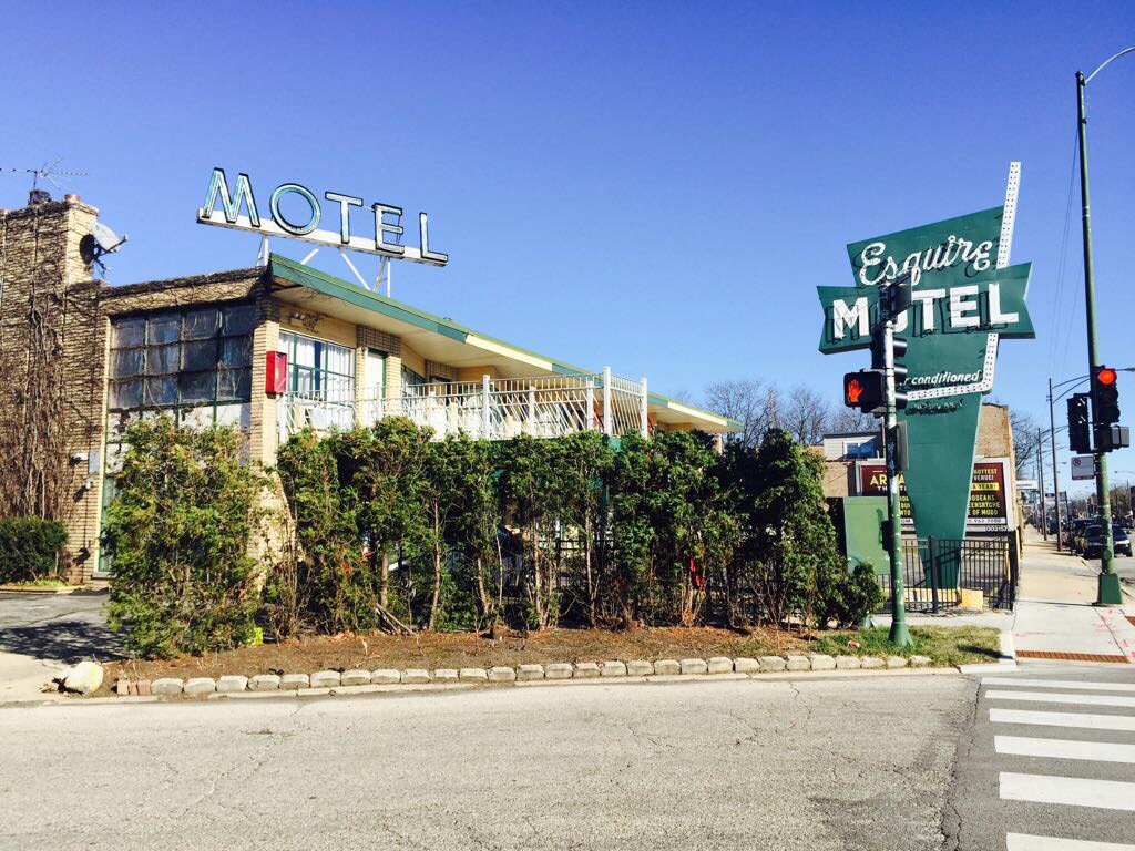 Esquire Motel