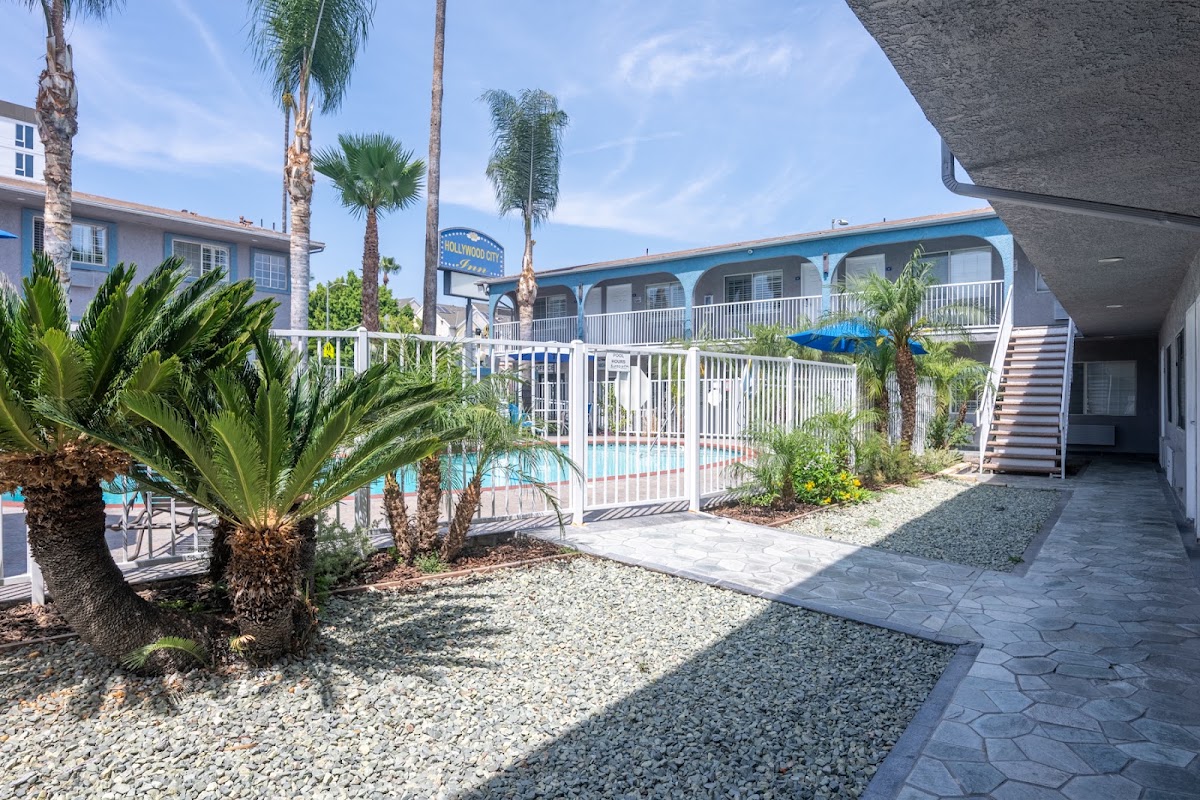 Hollywood City Inn