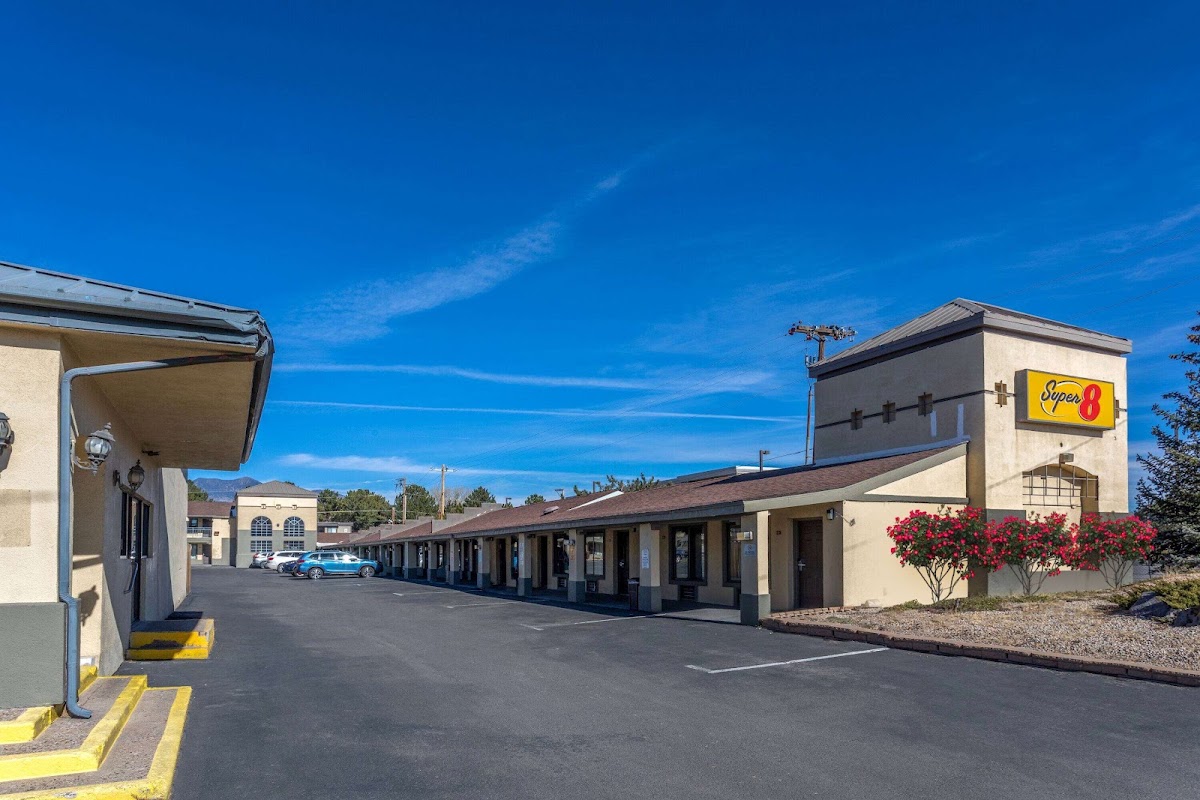 Super 8 by Wyndham NAU Downtown Conference Center