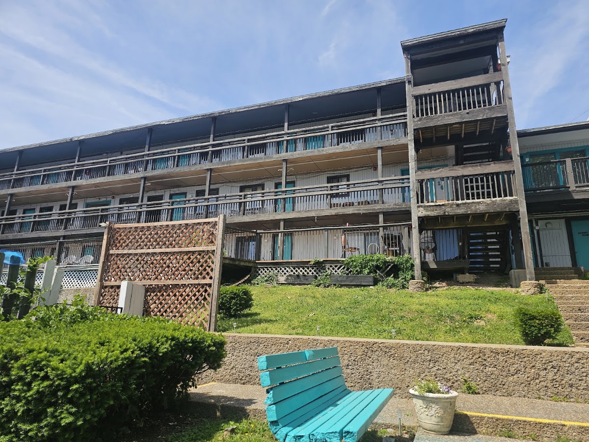 Hawk's Nest Lodge