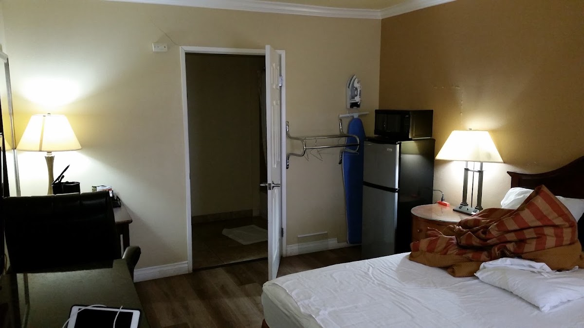 Executive Inn