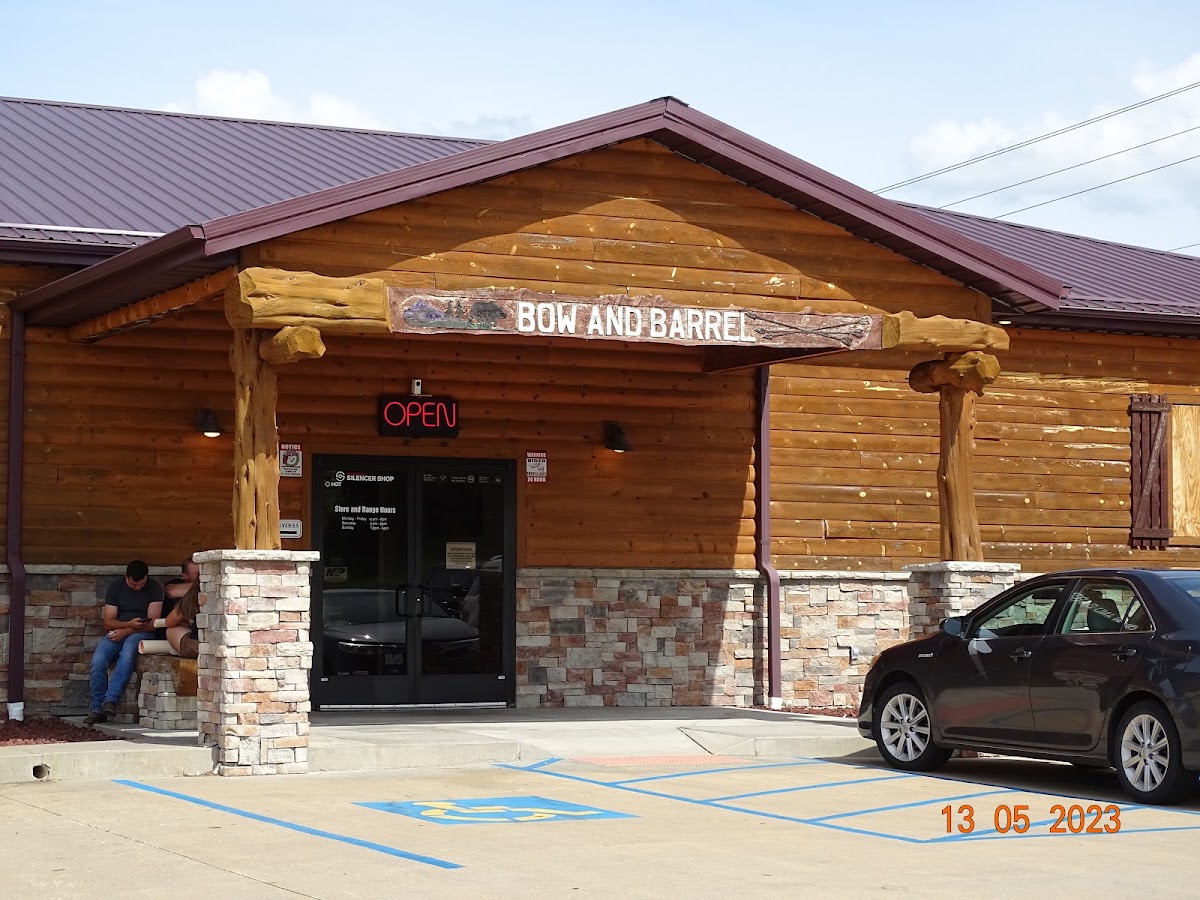 Bow & Barrel Sportsmen Center