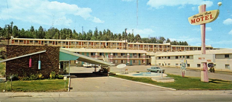 Whispering Winds Motor Hotel