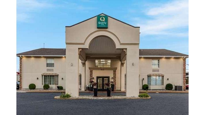 Quality Inn Saint Louis Airport