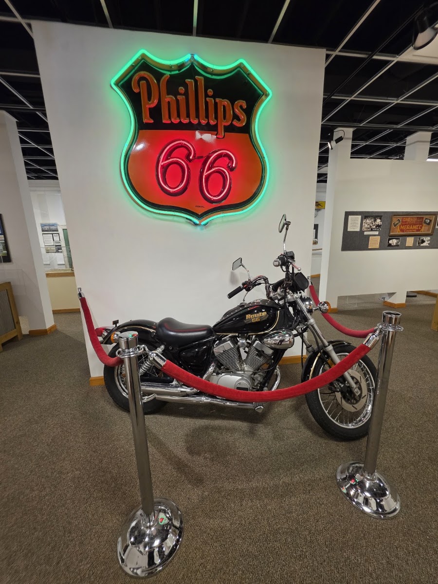 Route 66 State Park Visitors Center