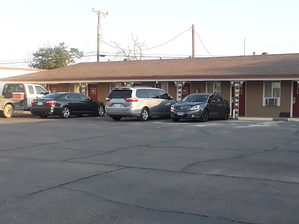 WESTERN MOTEL