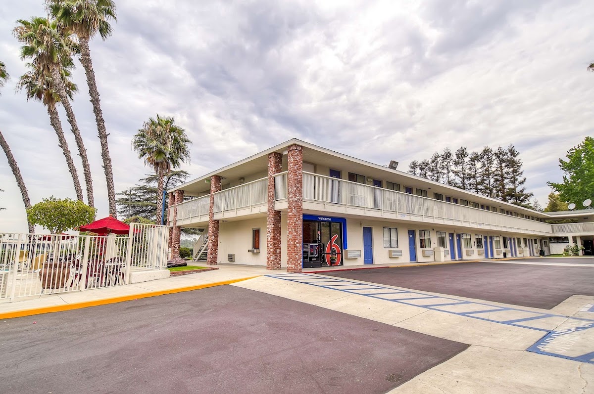 Motel 6 Arcadia, CA - Los Angeles - Pasadena Area